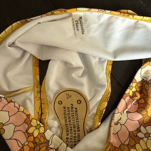 Magnolia Place 1970s Mustard Floral Print Two Piece Bikini Swimsuit - Small NWT - Picture 7 of 7